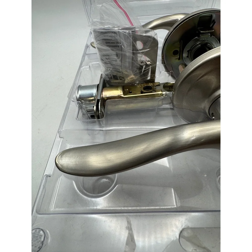 Kwikset Tustin Hall and Closet Door‎ Lever Lock Satin Nickel 97200-777